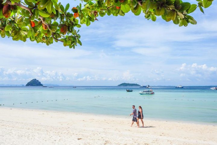 Phi_Phi_Erawan_Palms_Resort_Beach