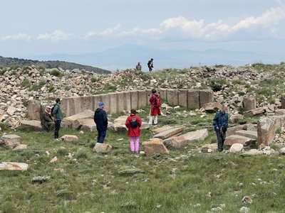 die Zugvogeltouristikgruppe am Göllüdag auf den Spuren der Hethiter