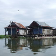 Sulawesi Lake Tempe schwimmende Häuser der Fischer © 39394356 Aagje_De_Jong_dreamstime.com