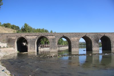 Diyarbakir - 10 Bogen Bruecke über den Tigris
