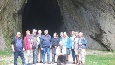 Nordspanien Höhlen 2022 Gruppe vor Cullalvera