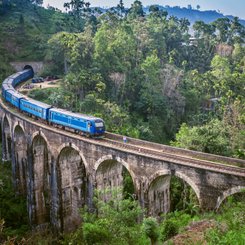 Zugfahrt auf Sri Lanka - ein authentisches Erlebnis mit exklusiven Ausblicken!