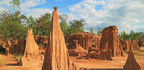 La Lu Felsformation im Ta Phraya Nationalpark Thailand