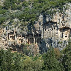 Kaunos berühmte Felsgräber an der karischen Küste Türkei