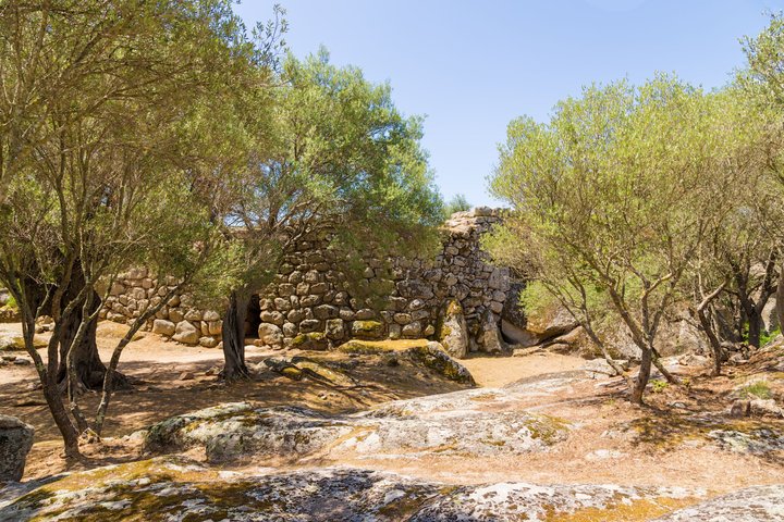 Nuraghe Albuccio in Arzachena bei der Studienreise mit ARGE Archäologie