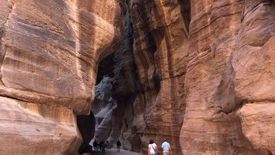 der Siq - beeindruckende Schlucht als Zugang zu Petra