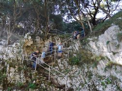 El Pindal Abstieg zur Höhle