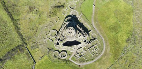 Blick von oben auf Nuraghe Santu Antine