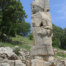 Arsameia Mithrasrelief - typisch für die Verbindung griechischer und persischer Elemente