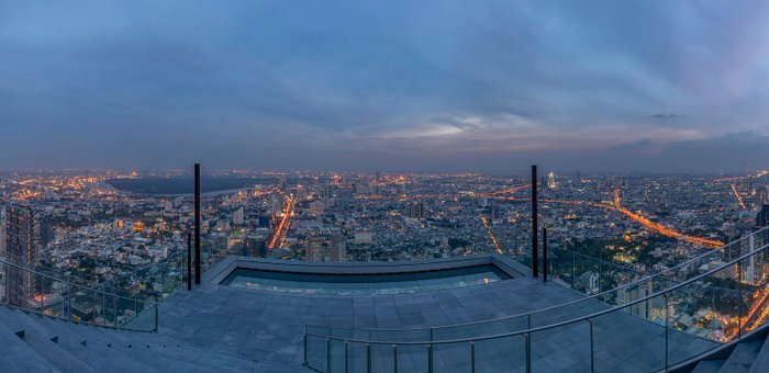 King Power Bangkok Mahanakhon Building Skywalk