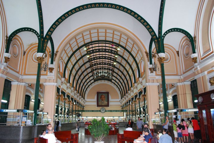 Ho Chi Minh City Postgebäude von Gustave Eiffel Kolonialbau Vietnam