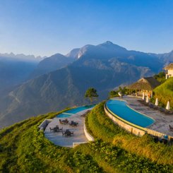 Topas Ecolodge Sapa Ausblick mit Pool