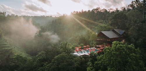 Banyan Tree Escape Buahan - Hauptpool Sonnenaufgang