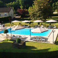 Der höchst willkommene Pool im Hotel des Roches Les Eyzies
