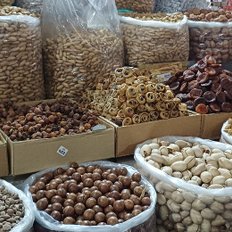 Siob Basar - mit Obst, Gemüse, Souvenirs, Keramik, Nüssen Trockenfrüchten uvm.