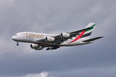 Emirates verschärft die Regeln zur Mitnahme von Powerbanks im Flugzeug
