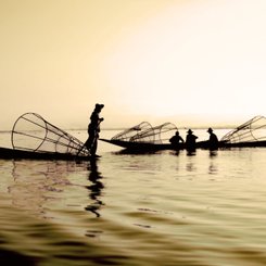 Einbeinruderer am Inlesee Myanmar