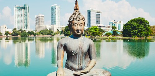 Colombo - Beira Lake, Seema Malaka Temple und moderne Skyline 