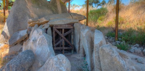 Anta Grande do Zambujeiro gehört zu den größten bekannten Megalithgräbern