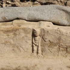 Felsrelief Sayburc - inzwischen wurden auch hier T-Pfeiler gefunden