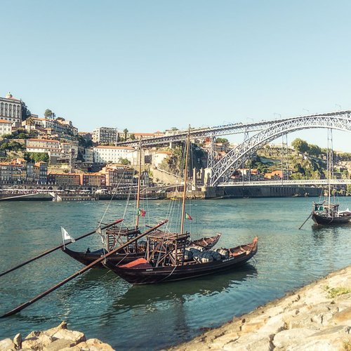Boote am Douro in Porto