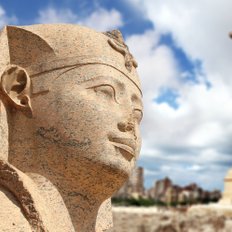 Alexandria Sphinx und Pompeiusstatue