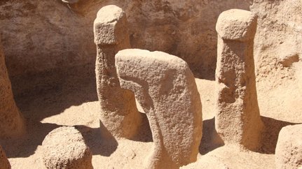 Karahan Tepe - seit Herbst 2021 statten wir dem damals noch weitgehend unbekannten Fundort einen beeindruckenden Besuch ab