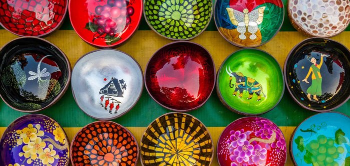 Souvenirs Lackwaren am Nachtmarkt von Luang Prabang Laos