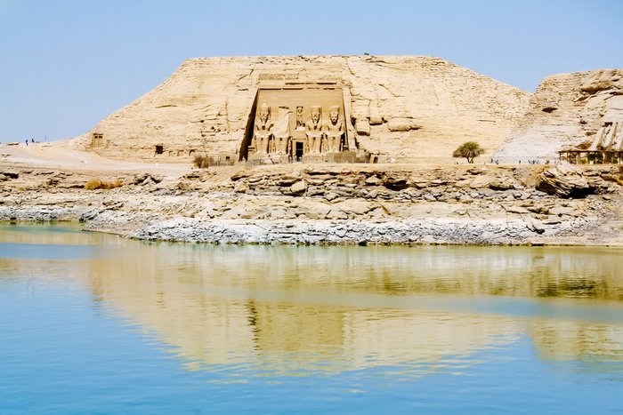 Abu Simbel vom Nassersee aus gesehen Unternubien Ägypten