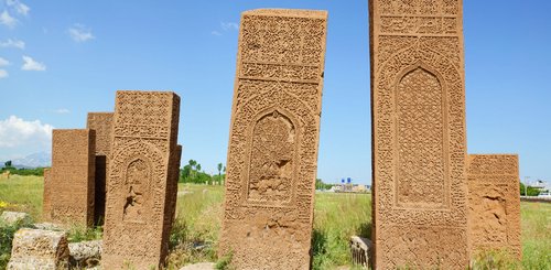 Seldschukengräber im Land der Urartäer