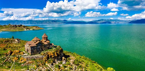Sevan See mit Kloster Sevanavank