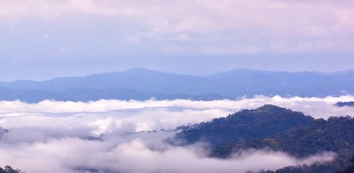 Nebelmeer über dem Kaeng Krachan Nationalpark - UNESCO Welterbe seit 2021