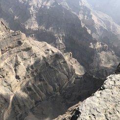 spektakuläre Landschaft am Dschebel Schams Oman (auf der Tentativliste für UNESCO Welterbe)