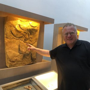 Dr. rer. nat. Ingmar M. Braun im Museum von Altamira