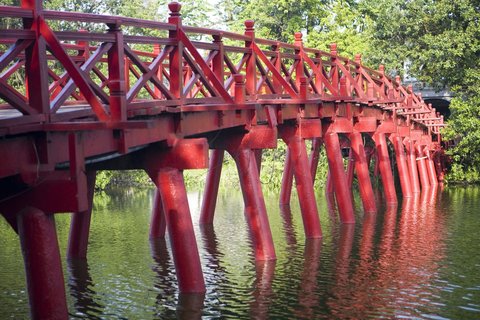 Huc Bruecke Hanoi Vietnam