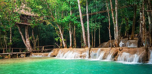 Die Kuang Si Wasserfälle sind landschaftlich besonders schön - ein toller Fixpunkt einer Indochinareise!