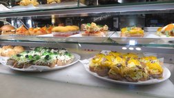 Bilbao typische Pinxos in einer Bar