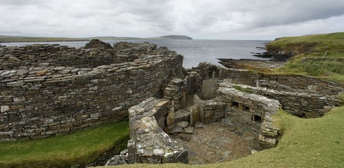 Midhowe Broch Rousey Orkney © VisitScotland / Paul Tomkins
