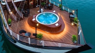 5* Kreuzfahrten in der Halong-Bucht | Außenjacuzzi auf der Orchid Cruise