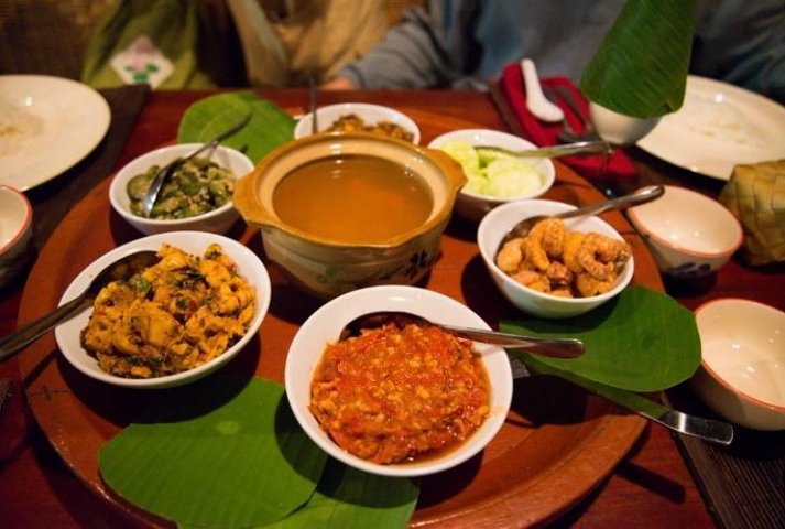 traditionelles Kochen mit einer Familie Nordthailand - Taste of Thailand