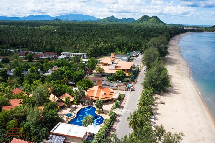 Hotel Baan Grood Arcadia Resort in Bang Saphan Hotel Baan Grood Arcadia Resort in Bang Saphan