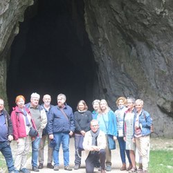 Nordspanien Höhlen 2022 Gruppe vor Cullalvera
