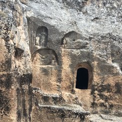 Hilar Felsgräber Cayönü