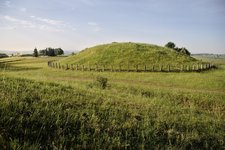 Heuneburg-Pyrene Höhensiedlung der Kelten Heuneburg|SSG Heuneburg-Pyrene Guenther Bayerl