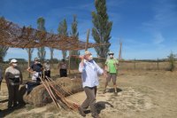 experimentelle Archäologie im Carex - Ausprobieren der Speerschleuder