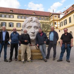 vor dem Schloss Hohentübingen