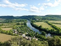 Domme Aussicht über den Fluss Domme Aussicht über den Fluss
