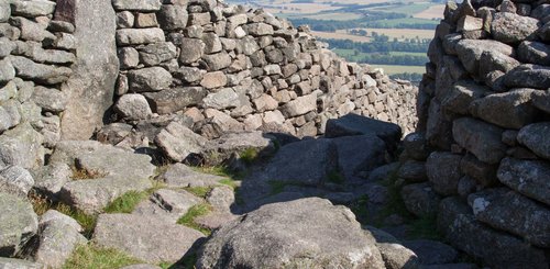 Bennachie, Aberdeenshire, Schottland - Überreste eines piktischen Forts am Berg