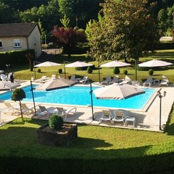 Der höchst willkommene Pool im Hotel des Roches Les Eyzies