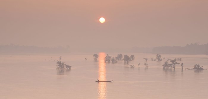 Eindrucksvolle Morgenstimmung am Mekong in Südlaos